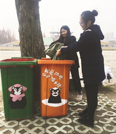 超可愛的校園垃圾桶，引人注意